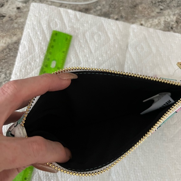 Hello Kitty Pencil Pouch!! - Picture 4 of 4